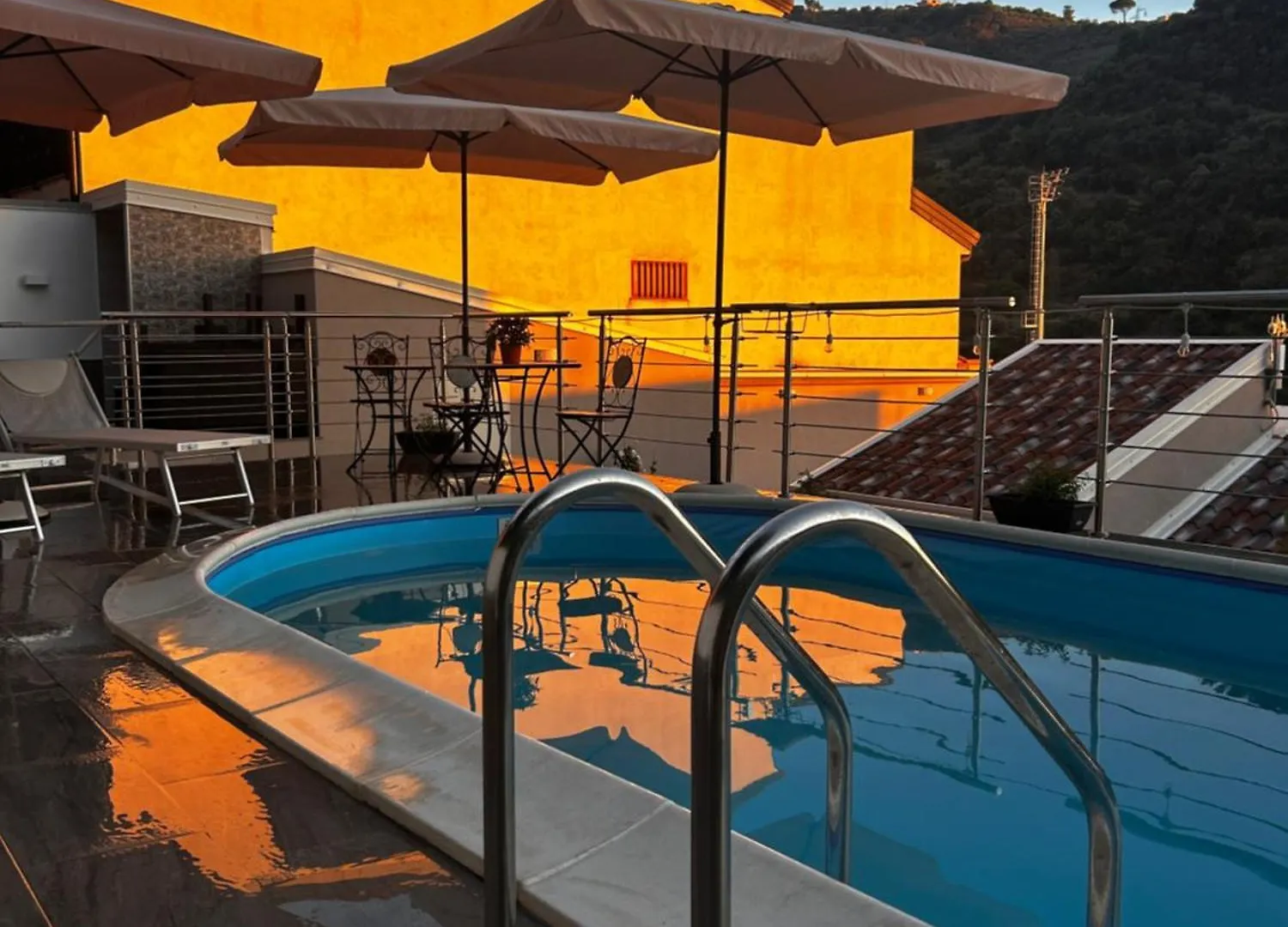 Suite Spa Townhouse Piraino Brolo Bed & Breakfast