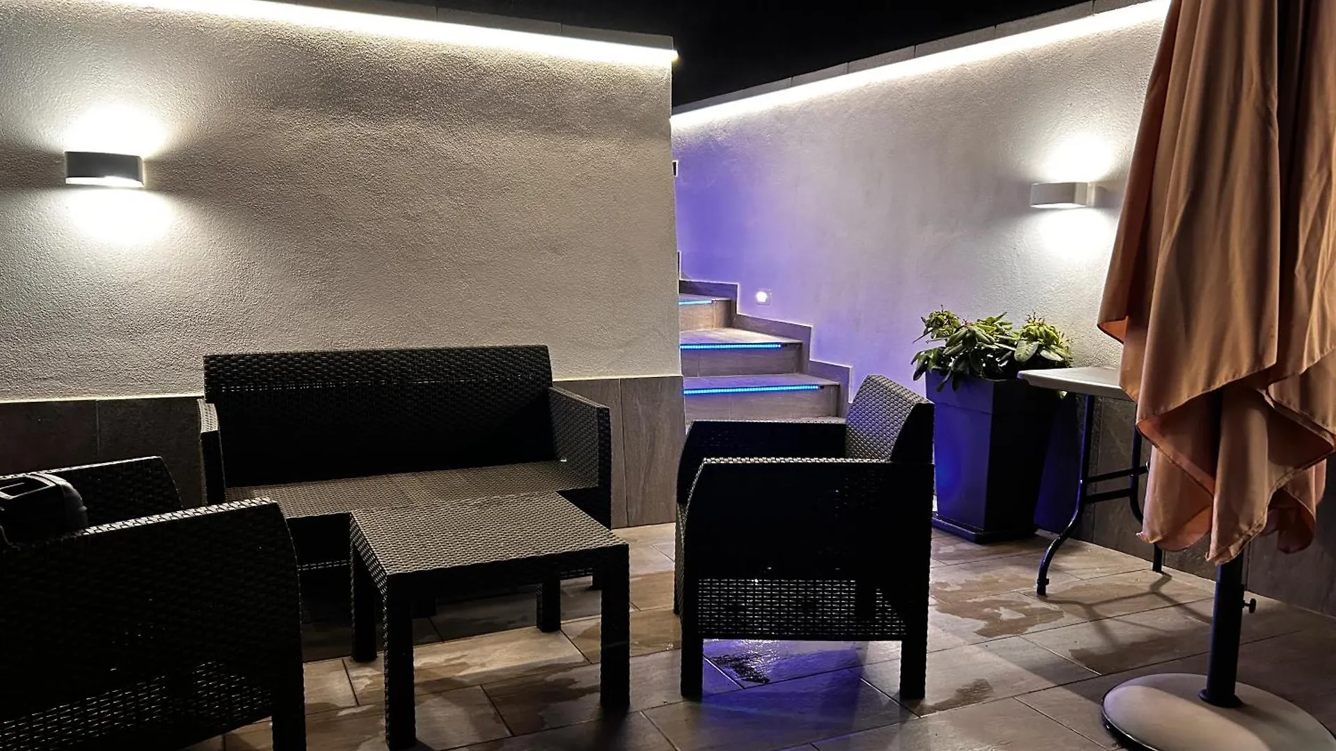 Suite Spa Townhouse Piraino Brolo Italien
